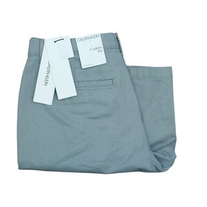 Calvin Klein Men's Flat Front Shorts - Gray